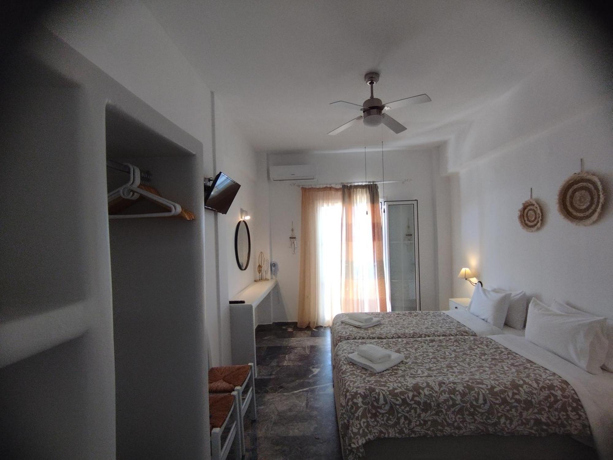 Marisini Sea View Aparthotel Mpatsi Buitenkant foto