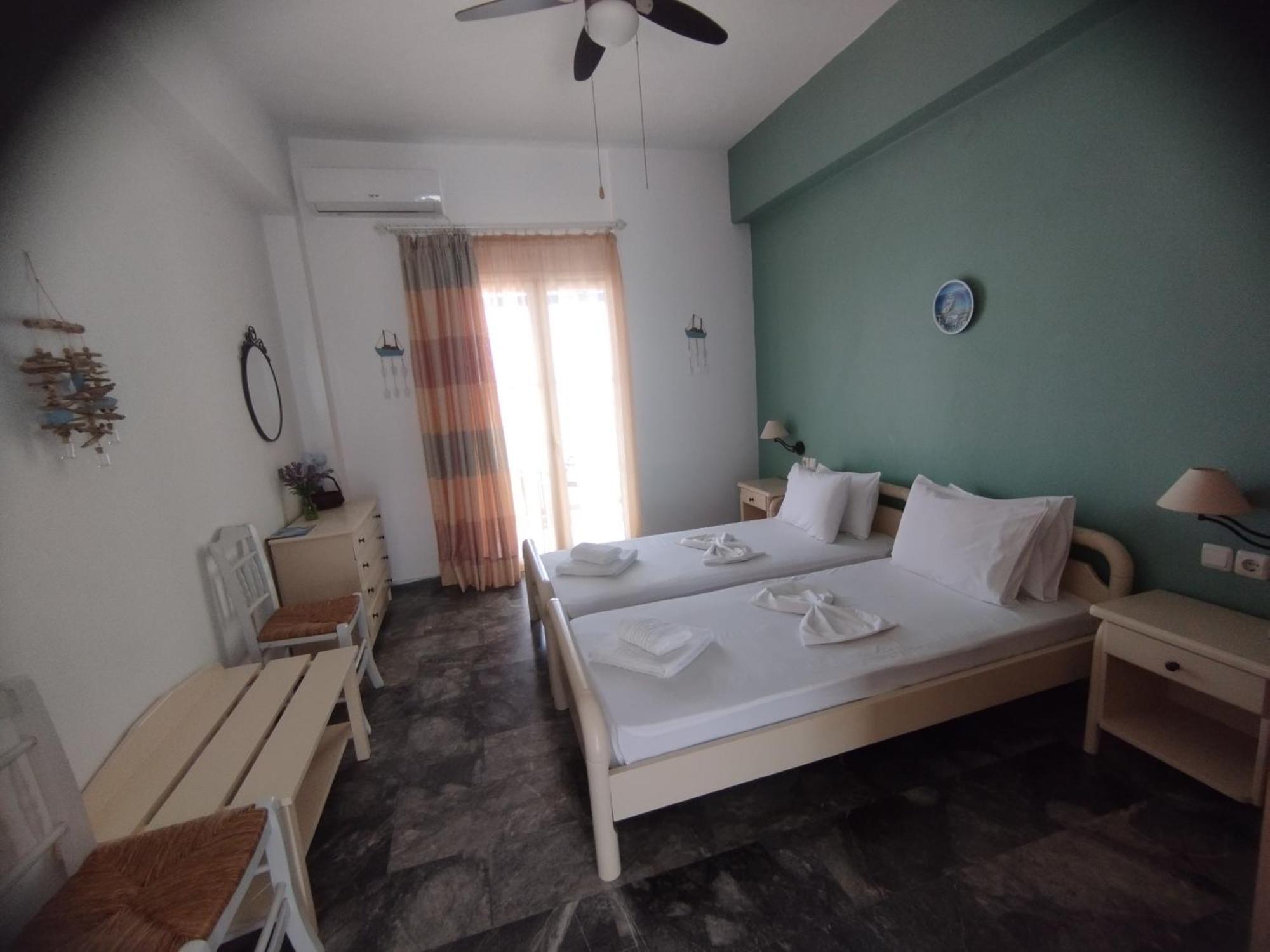 Marisini Sea View Aparthotel Mpatsi Buitenkant foto