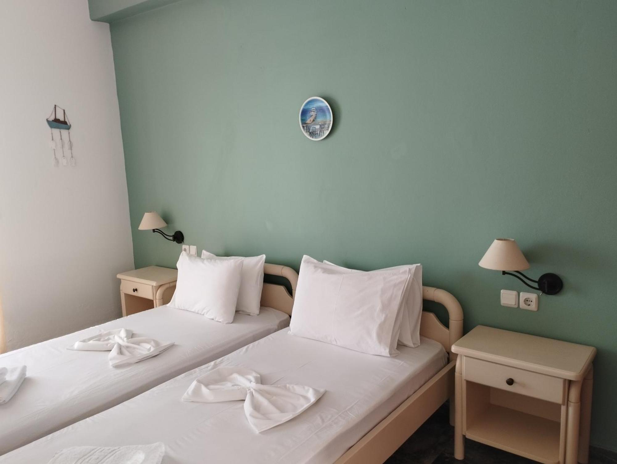 Marisini Sea View Aparthotel Mpatsi Buitenkant foto