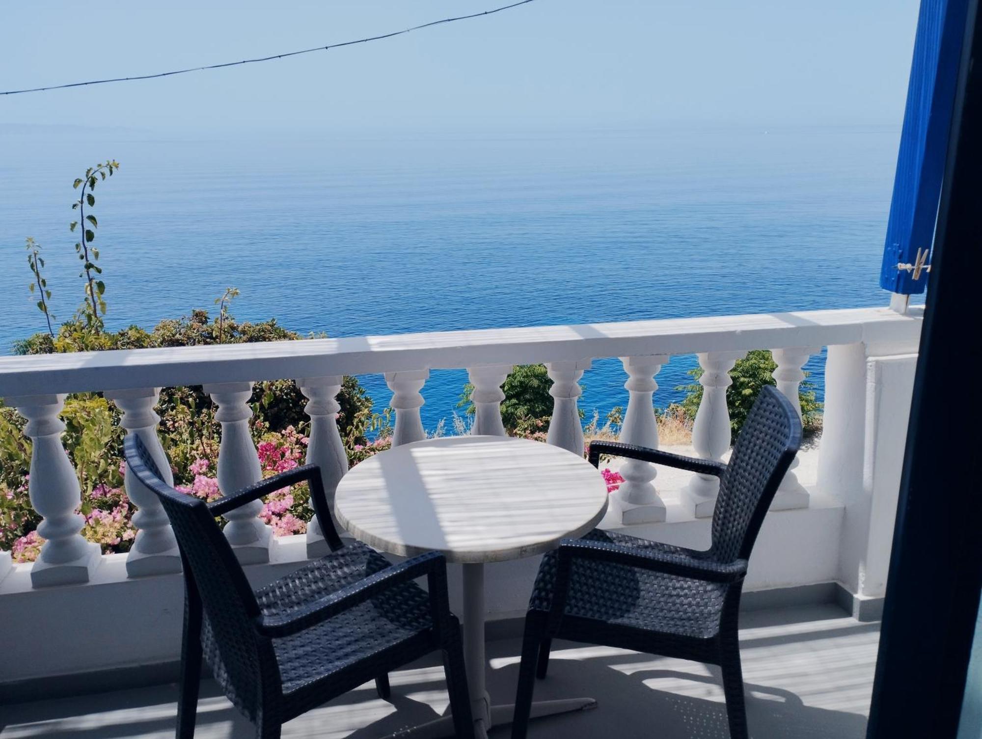Marisini Sea View Aparthotel Mpatsi Buitenkant foto
