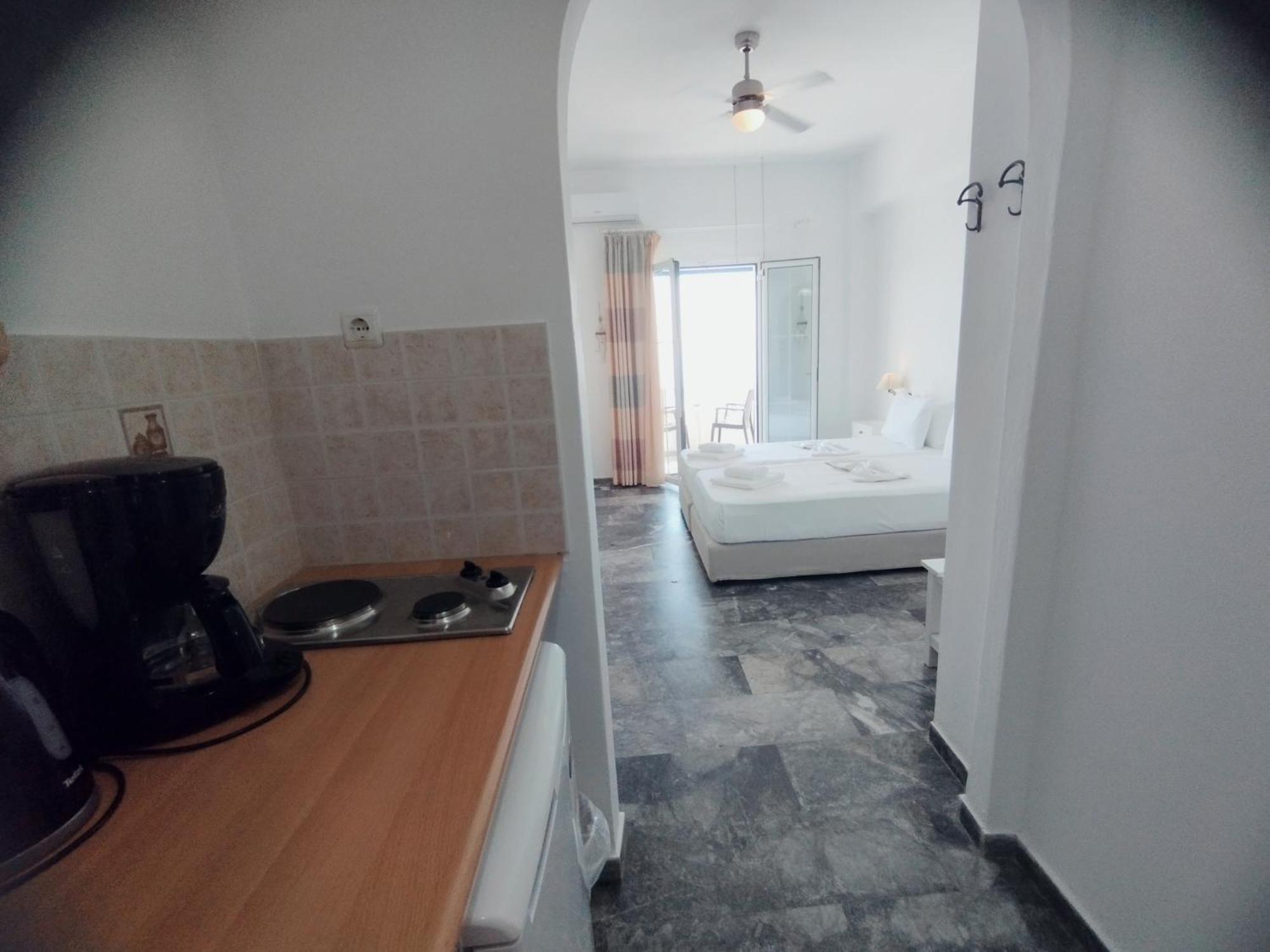 Marisini Sea View Aparthotel Mpatsi Buitenkant foto