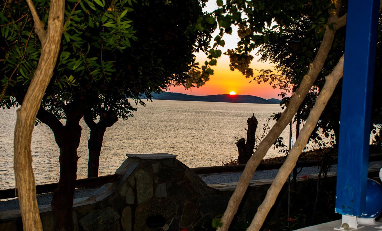 Marisini Sea View Aparthotel Mpatsi Buitenkant foto